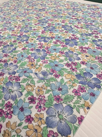 FAT QUARTER Vintage Fabric 1950s Pretty blue Floral on White Cotton 43cm x 46cm