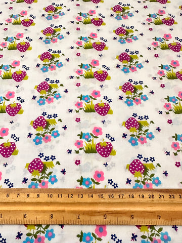REMNANT Vintage Fabric 1970s? Light Weight Cotton w/ Cute Berries Butterflies Flowers 43cm x 27cm