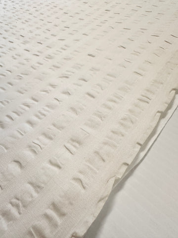 Vintage Fabric 1960s 70s Classic White Cotton Seersucker 88cm Wide