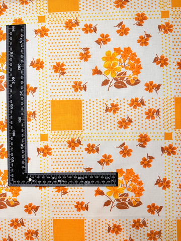 FAT QUARTER Vintage Fabric 70s Bright Orange Floral Spots Sheeting 50cm x 50cm