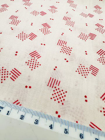 LAST PIECE Vintage Fabric 1980s Light Weight Cotton w/ Pink Lines Shapes 88cm x 50cm