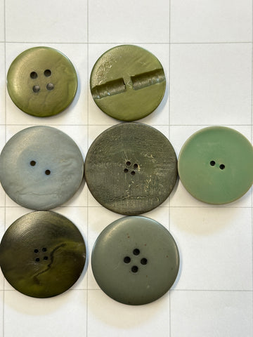 6 x LARGE GREEN BUTTONS: Bulk Curated Vintage Modern 30mm+ Mixed Shades Sizes Materials