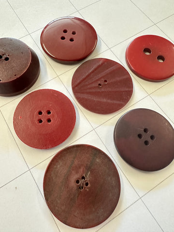6 x LARGE RED BUTTONS: Bulk Curated Vintage Modern 30mm+ Mixed Shades Sizes Materials