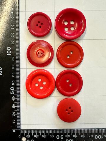 6 x LARGE RED BUTTONS: Bulk Curated Vintage Modern 30mm+ Mixed Shades Sizes Materials