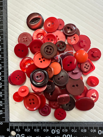 50 x SMALL RED BUTTONS: Bulk Random Vintage Modern 5mm-20mm Mixed Shades Sizes Materials