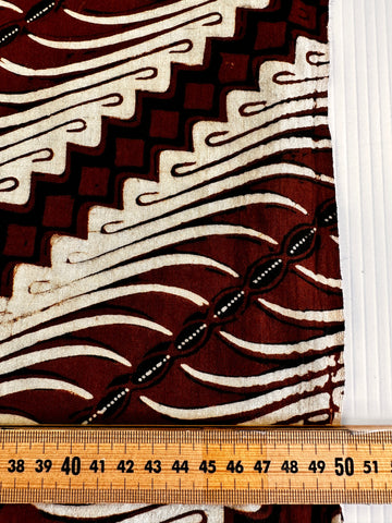 2m LEFT: Vintage Fabric 1970s Cotton Batik Pacific Islands Undulating Pattern in Browns
