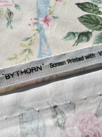 Vintage Fabric 1980s? Shabby Bythorn Anne & Robert Swaffer Cotton Sateen Drapery Roses & Ribbons 120cm Wide
