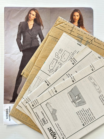 MISSES' JACKET & SHORTS: Vogue American Designer DKNY Donna Karan Sewing Pattern 2007 Size 14-20 Complete FF *V2985