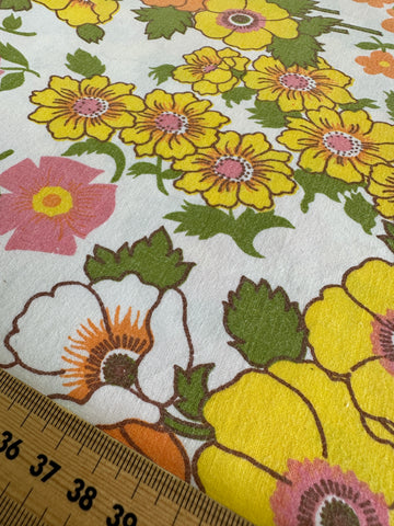 1m LEFT: Vintage Fabric Cotton Sheeting 1970s Retro Bright Flower Power 200cm Wide