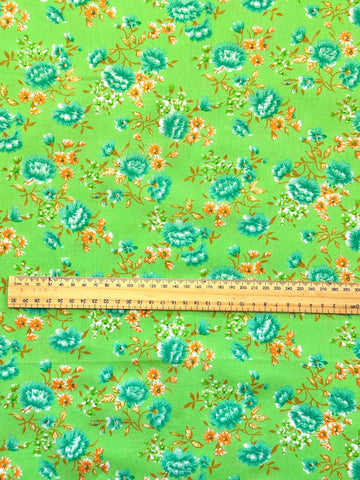 REMNANT Vintage Fabric 1970s Pretty Bright Floral on Lime Green Cotton Crepe Texture 43cm x 37cm