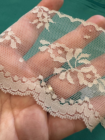 Vintage Lace Trim Cool Grey Scalloped Edge Rayon? 75mm Wide
