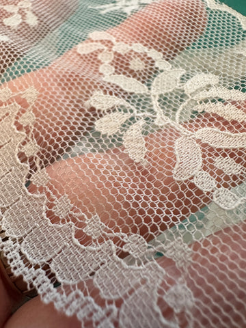 Vintage Lace Trim Cool Grey Scalloped Edge Rayon? 75mm Wide