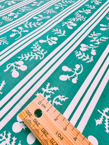 Vintage Fabric Light Weight Crispy Cotton 50s Berries & Leaves Green White 88cm Wide