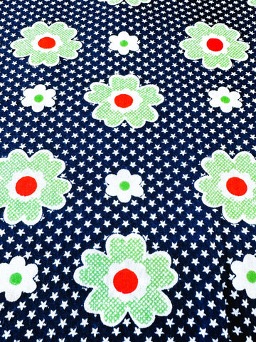 REMNANT Vintage Fabric 1970s Light Weight Cotton w/ Green Red Daisies Navy Blue Base 43cm x 33cm