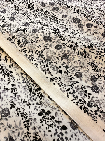 SINGLE FAT QUARTER: Modern Fabric Light Weight Cotton with Mono Floral Design 50cm x 50cm