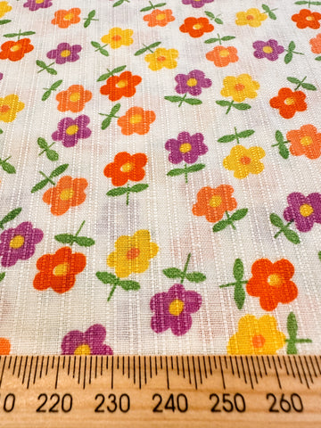 REMNANT Vintage Fabric 1960s Small Bright Retro Daisies Fancy Weave Cotton 43cm x 32cm