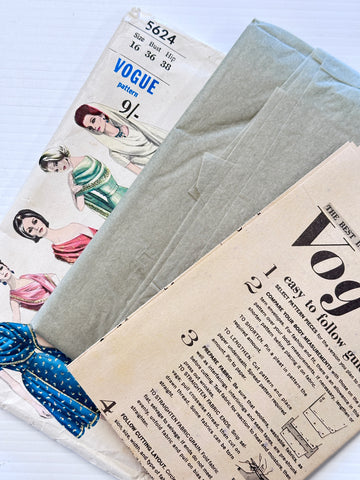 ONE-PIECES DRESS: Vogue Sewing Pattern c. 1962 Size 16 Bust 36 Complete Factory Folded *5624