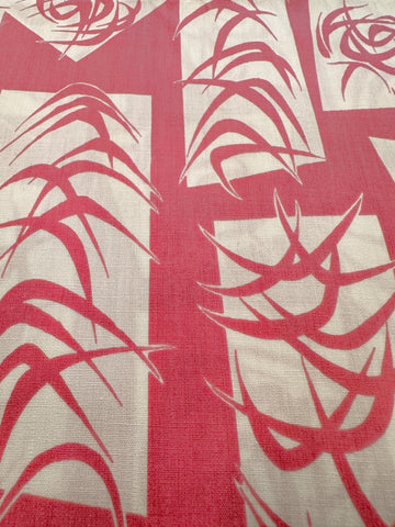 LAST PIECE Vintage Fabric Light Weight Crispy Cotton 1950s Lolly Pink & White Boomerang Shapes 88cm x 50cm