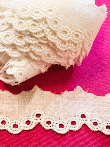 Vintage Cotton Trim 1980s? 70s? Loop Edge Broderie Anglaise 25mm Wide