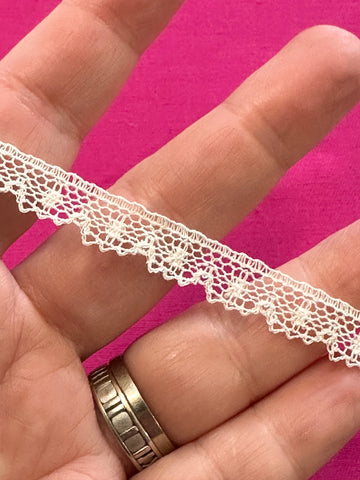 Vintage Lace Trim Mid-Century Made in England Off-White Delicate Fancy Border 4mm Wide