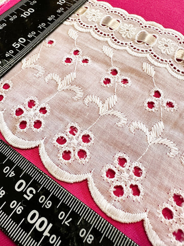19.5m LEFT: Vintage Cotton White Trim Satin Ribbon Eyelet Lace Broderie Anglaise 115mm Wide