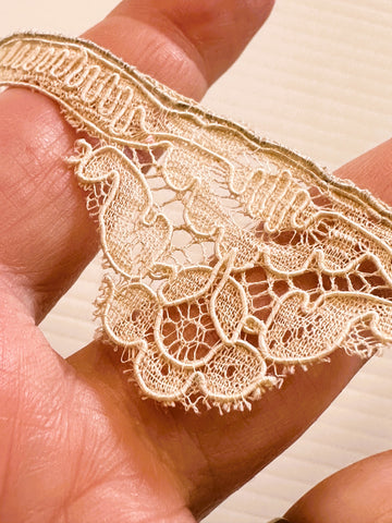 Vintage Lace Trim Guipure? Creamy Ecru Cotton Delicate Lingerie? 34mm Wide