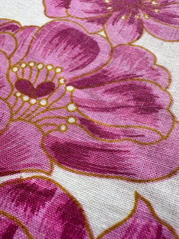 4m LEFT: Vintage Fabric Cotton Sheeting 1970s Retro Bright Pink Tropical Floral 150cm Wide