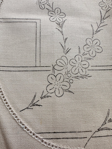 ONE ONLY: Fautleys Embroidery Unworked Stamped 1940s? Linen Centre - Flowers