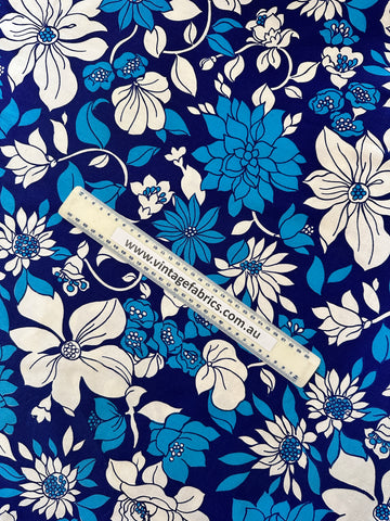TABLECLOTH: Vintage? Fabric Unused Retro Blue Floral Roung Tablecloth 166cm Diameter