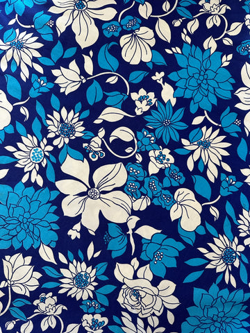 TABLECLOTH: Vintage? Fabric Unused Retro Blue Floral Roung Tablecloth 166cm Diameter