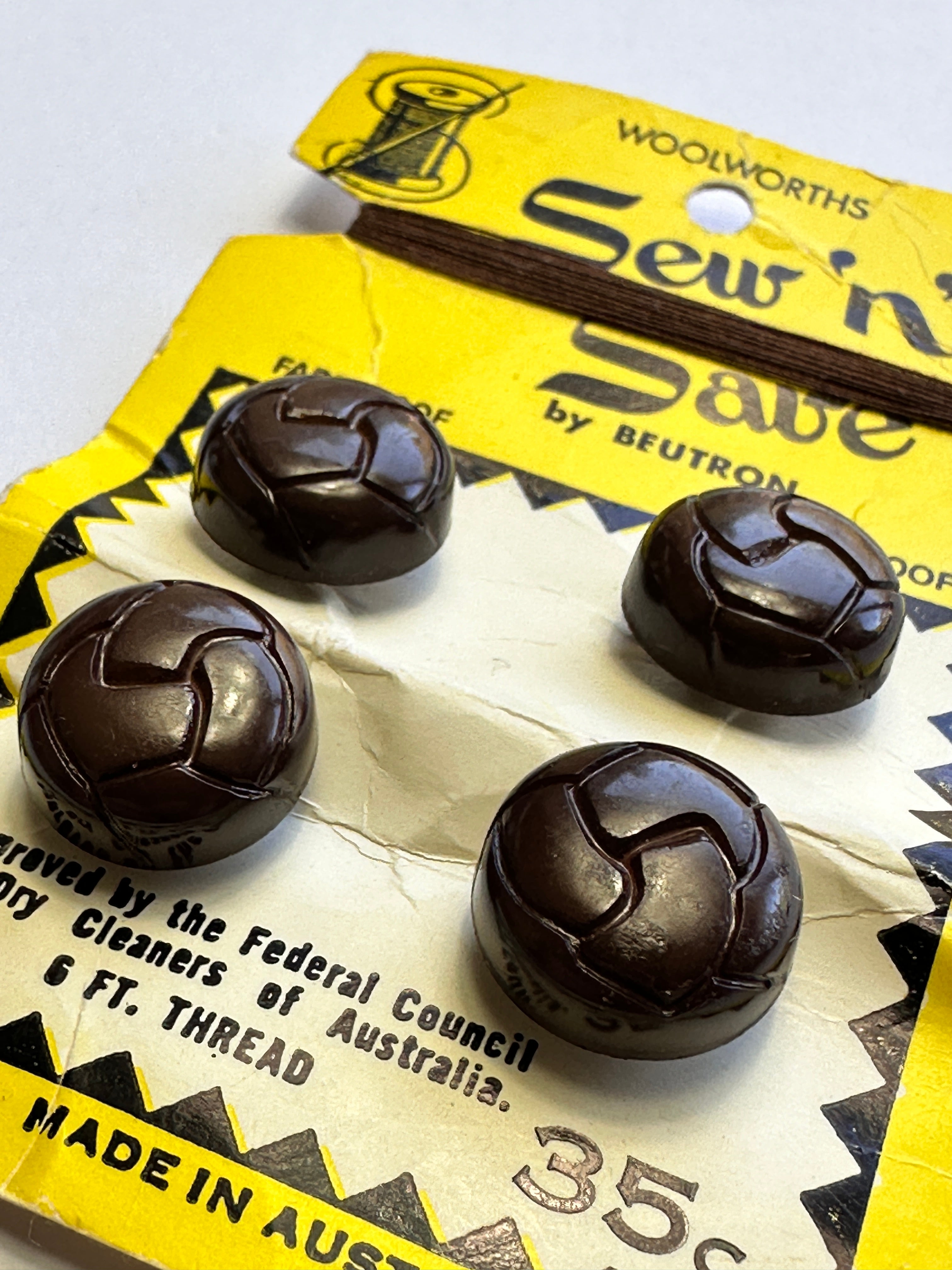 Beautron Chocolate 15mm Buttons on Original Card