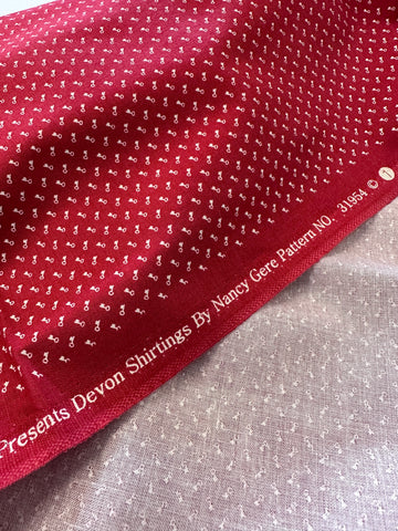 LAST PIECE Modern Fabric Windham Fabrics Devon Shirtings White Keys on Dark Coral Nancy Gere 112cm x 50cm