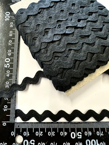 Vintage? Modern? Trim Ric Rac Black Rayon 5mm Wide