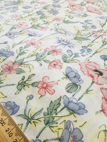 Vintage Fabric 1980s Cottagecore Muted Wildflowers on Cream 112cm Wide