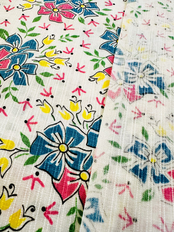 Vintage Fabric MCM 1950s Bright Flowers Tulips Pansies? Small Leaves Textured Cotton 84cm Wide