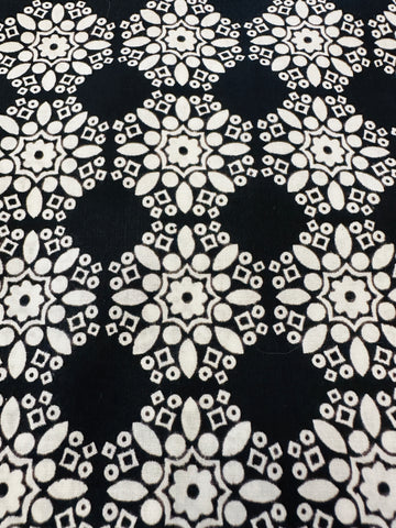 Vintage Fabric 1960s Retro Mono Black White Ogee Daisy Pattern Cotton 88cm Wide