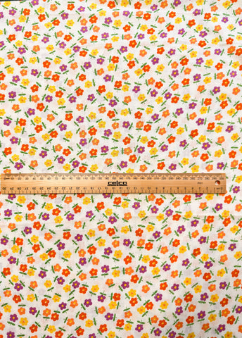 REMNANT Vintage Fabric 1960s Small Bright Retro Daisies Fancy Weave Cotton 43cm x 32cm