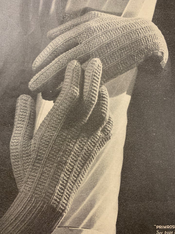 1940s-50s Patons No 232 knitting ladies gloves, mittens & hats