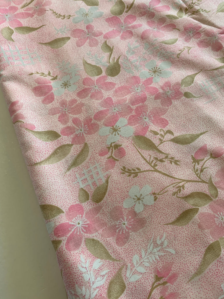 3m LEFT: Vintage Sheeting 1980s Pretty Mottled Pink Spot & Floral
