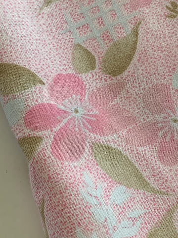 3m LEFT: Vintage Sheeting 1980s Pretty Mottled Pink Spot & Floral