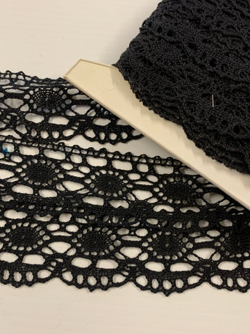 17m LEFT: Vintage 1980s black woven cotton lace trim 4.3cm high