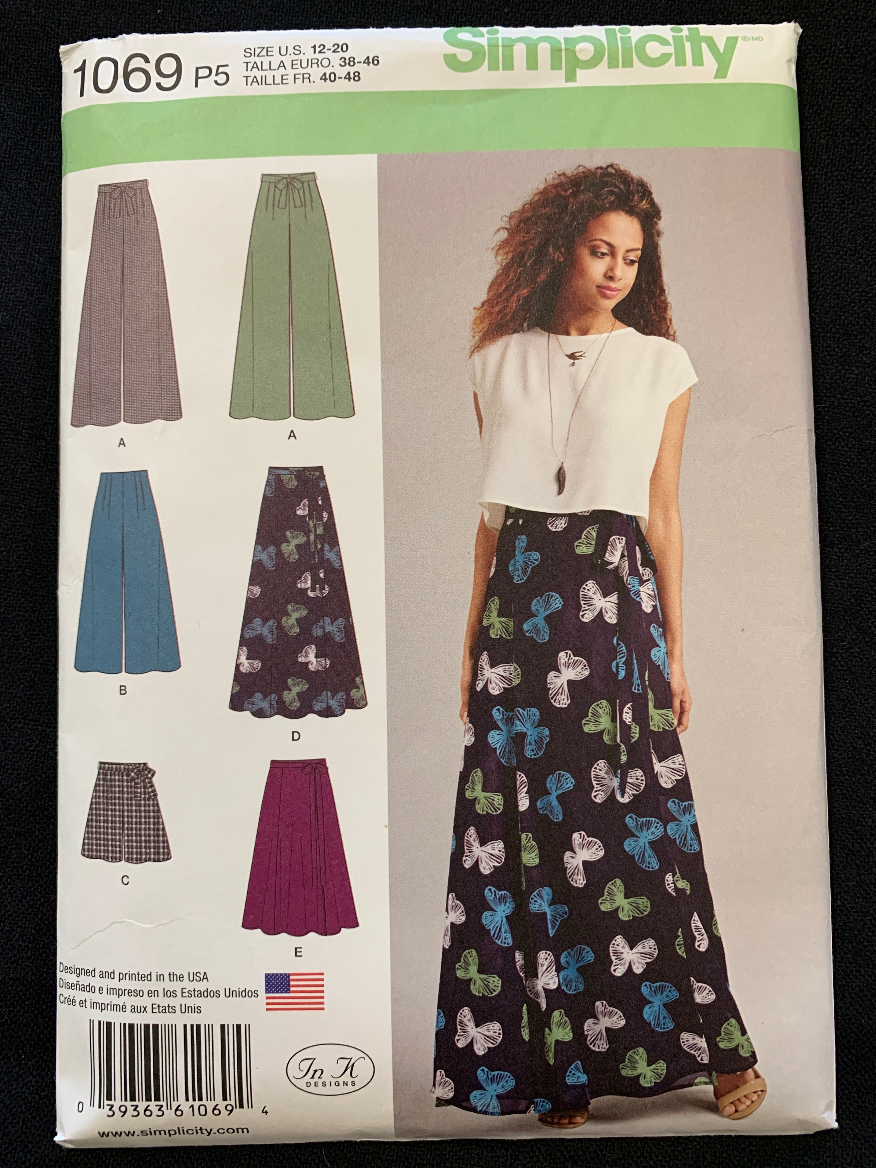 Berrylush Women Solid Green Waist Tie-Up Ruffled Maxi Skirt with Attac