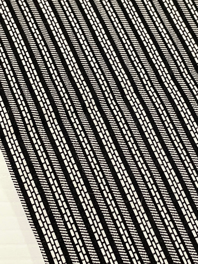 LAST 1/2m: Modern Black White Tiny Lines Cotton