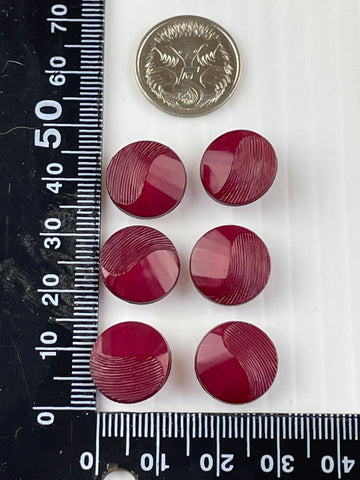 ONE SET ONLY: 6 x vintage plastic textured claret red shank buttons 15mm