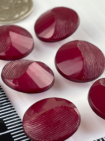 ONE SET ONLY: 6 x vintage plastic textured claret red shank buttons 15mm