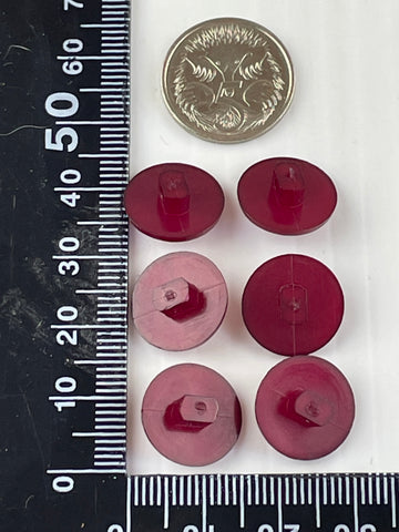 ONE SET ONLY: 6 x vintage plastic textured claret red shank buttons 15mm