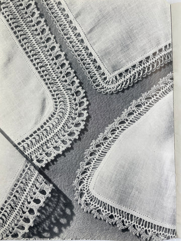 Paragon Crochet Book number 115 15 pages 7 projects home decor 40s?