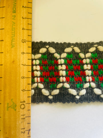 1.5m LEFT: Vintage 1970s woven hippie hippy trim 52mm wide