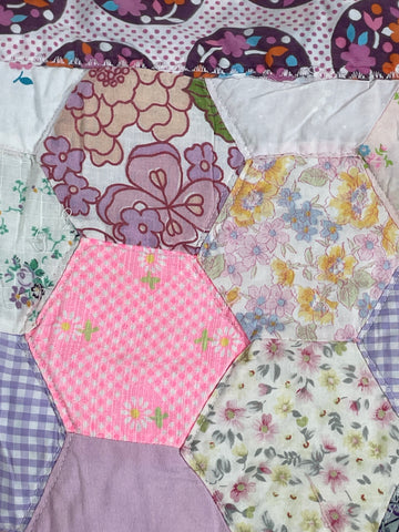 ONE ONLY: Handmade Patchwork Quilt 60s 70s Vintage Fabric Hexies 116cm x 128cm