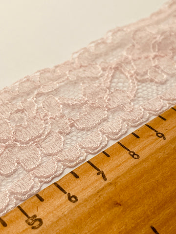 5.5m LEFT: 60s? Vintage pale pink cotton rayon lace trim 3.2cm wide